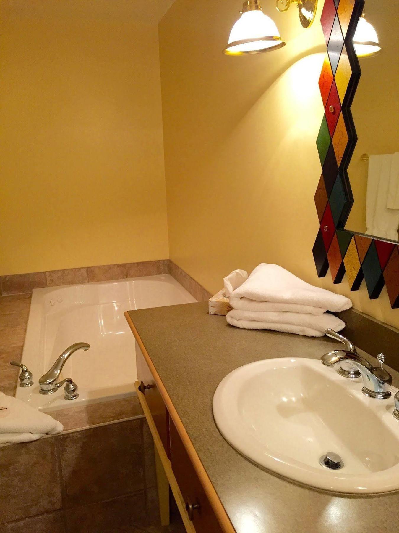 The Annex Room Suites Stratford Buitenkant foto